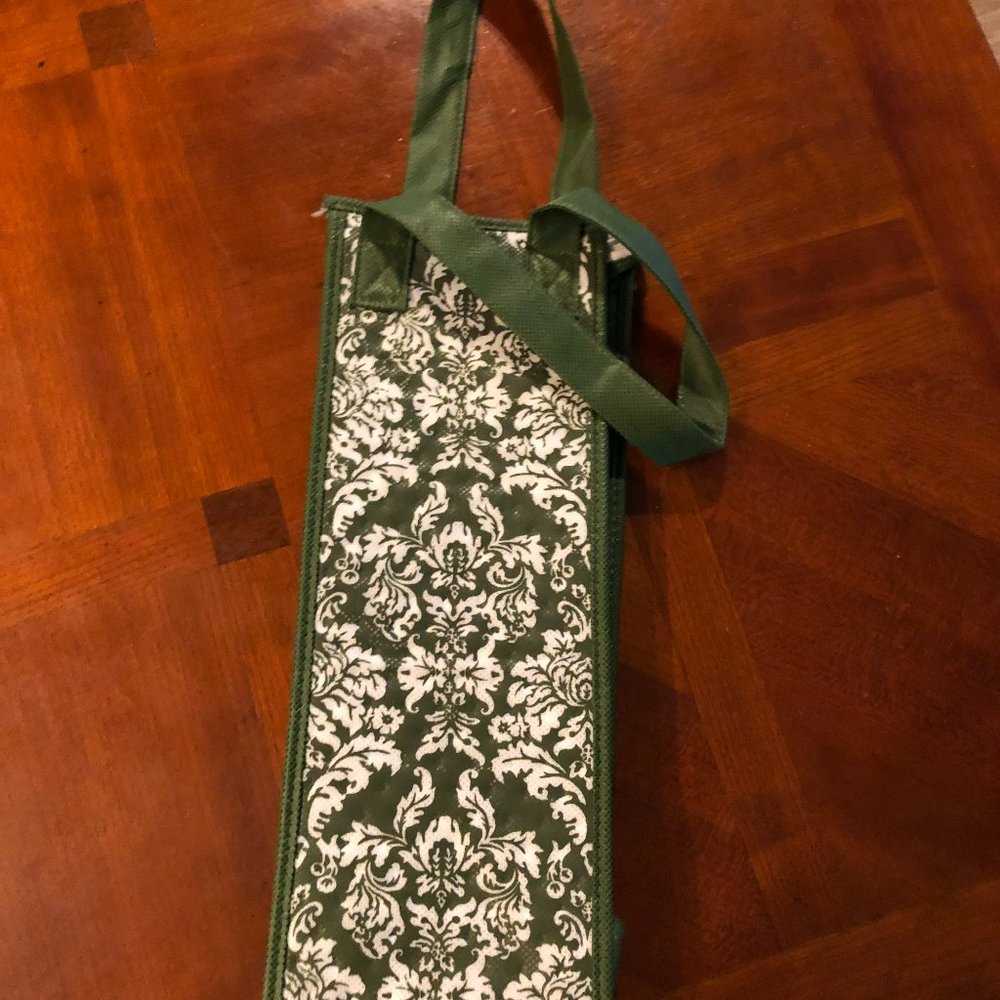 Green and White Insulated (Wine) Bottle Tote Bag